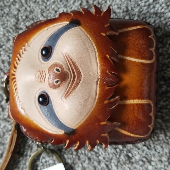 SLOTH COIN PURSE - Picture 2 of 10